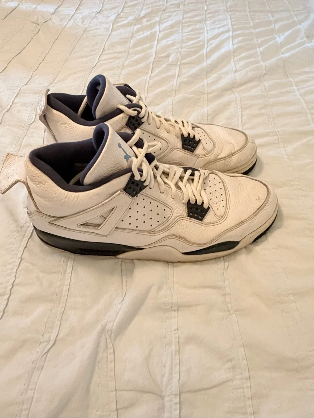 Jordan Men's Basketball Sneakers in Off-White and Navy Accent